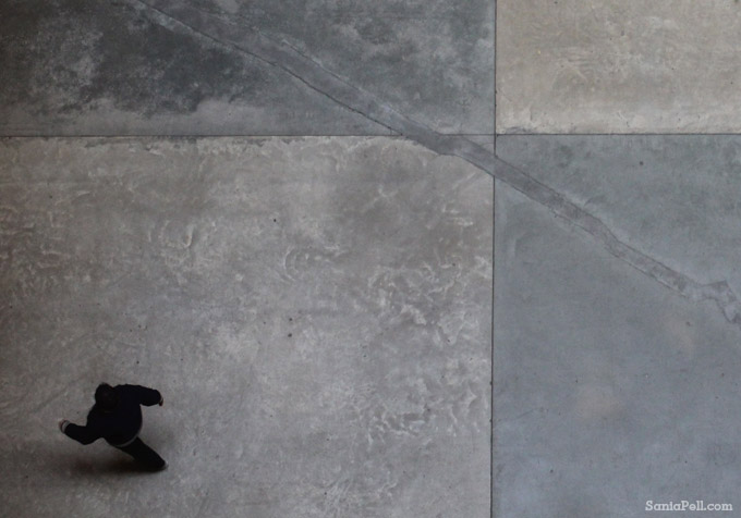 Concrete floor detail at Tate Modern by Sania Pell
